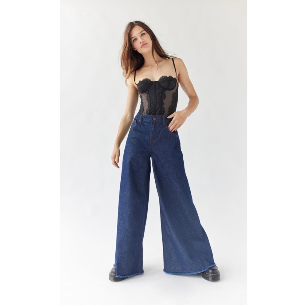 NWT BDG Wide Leg Denim Jean Size 24